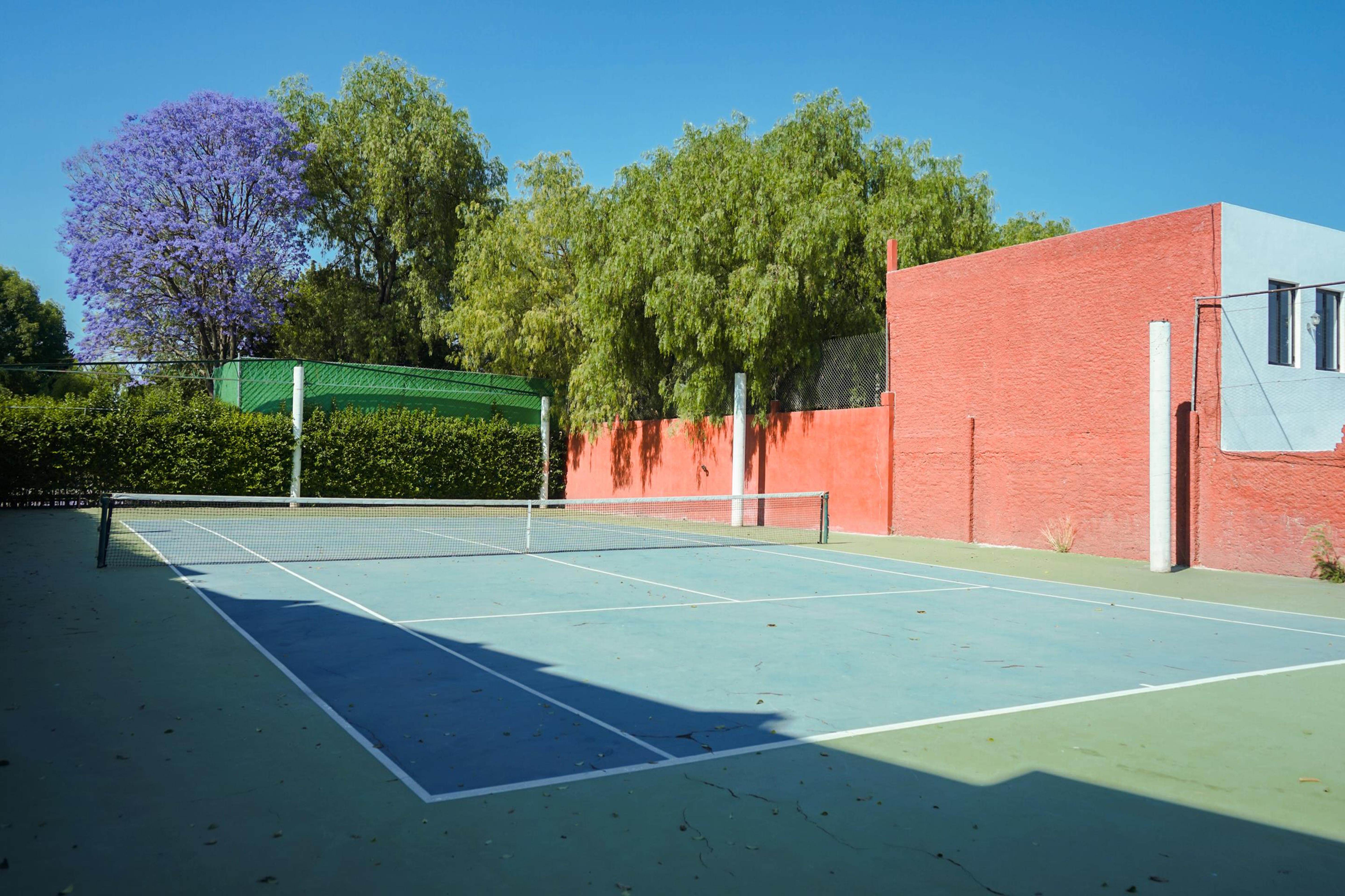 Real De Minas San Miguel De Allende Zewnętrze zdjęcie Tennis court at the school